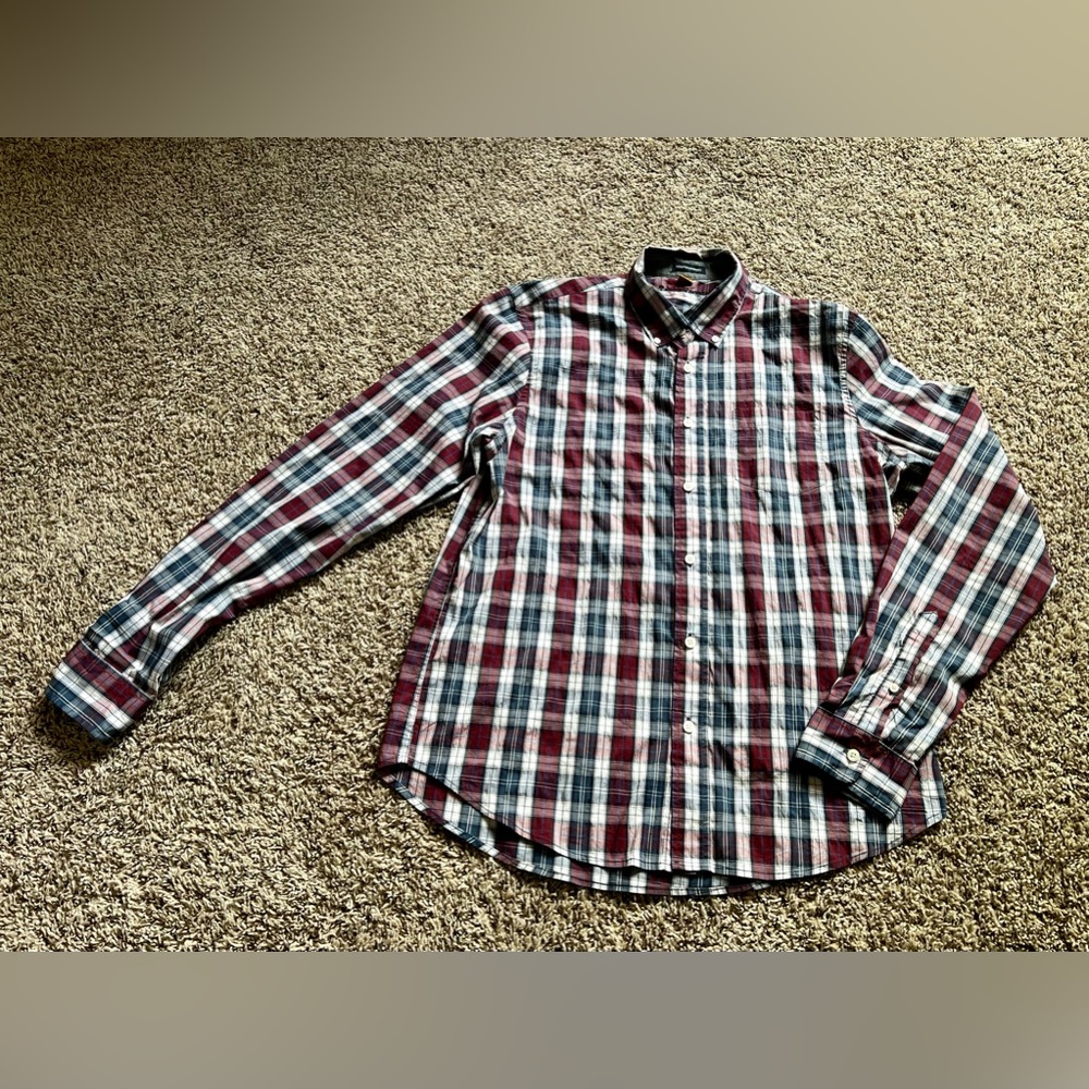 💜 BOGO Men’s Taylor Vintage Button Up Shirt - size large